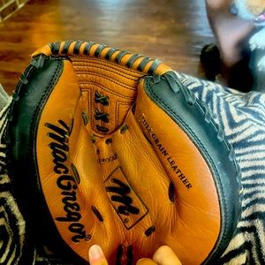 MacGregor baseball catcher’s mitt